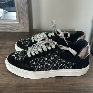 Birdies size 9 brand new never worn the cardinal sneakers